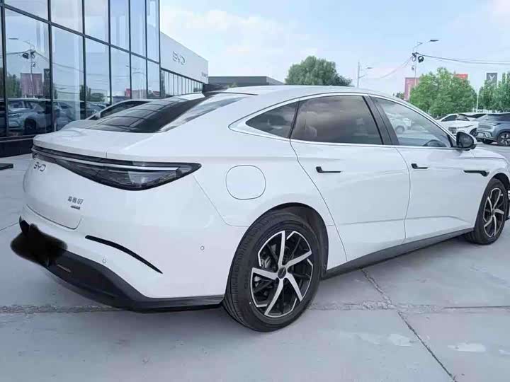BYD Seal 07 DM-i Hybrid, 2025 — фото 4 из 7