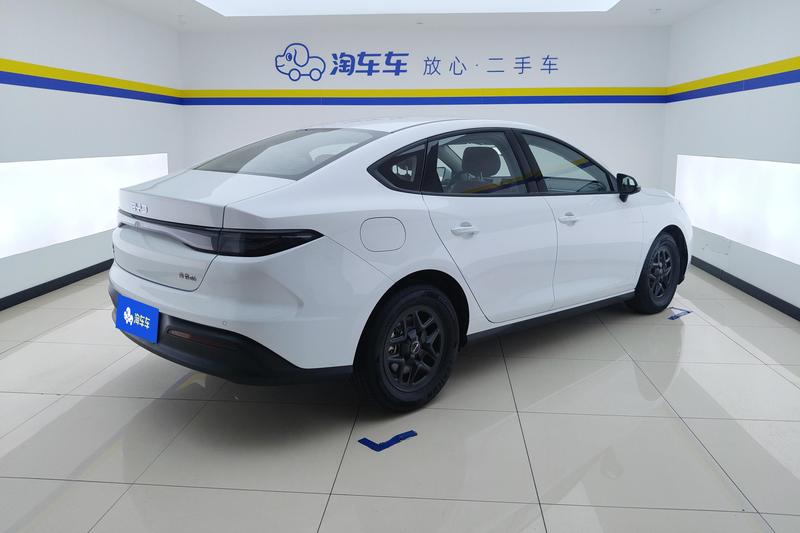 BYD Seal 05 DM-i Hybrid, 2025 — фото 3 из 12