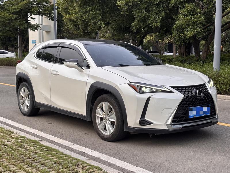 Lexus UX, 2022 — фото 3 из 10
