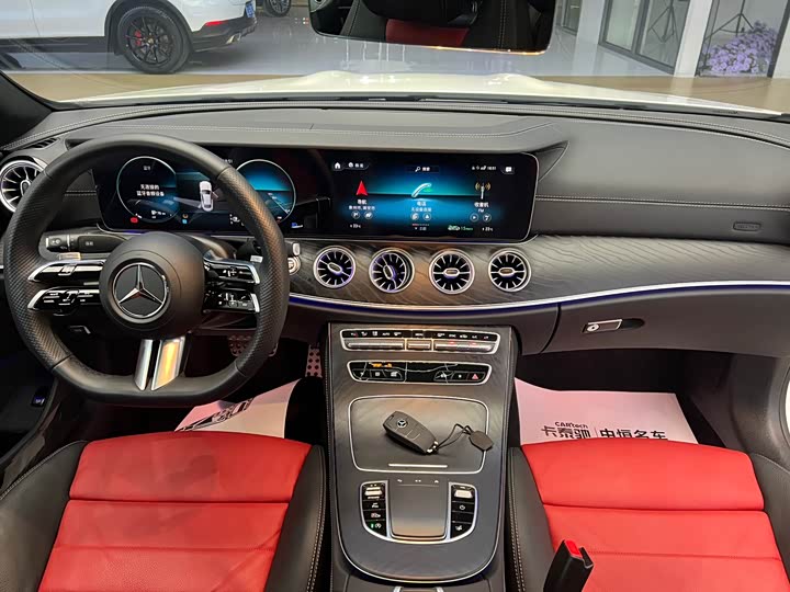 Mercedes-Benz E-Class, 2023 — фото 6 из 9