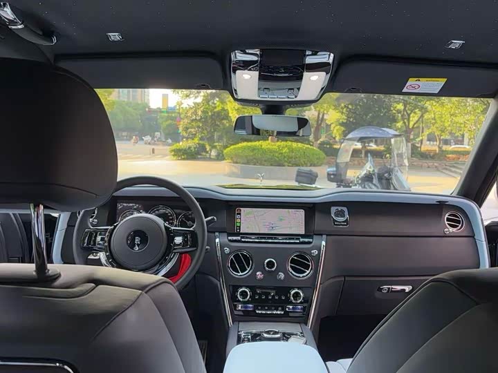 Rolls-Royce Cullinan, 2023 — фото 5 из 9