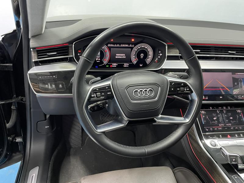 Audi A8, 2023 — фото 9 из 12