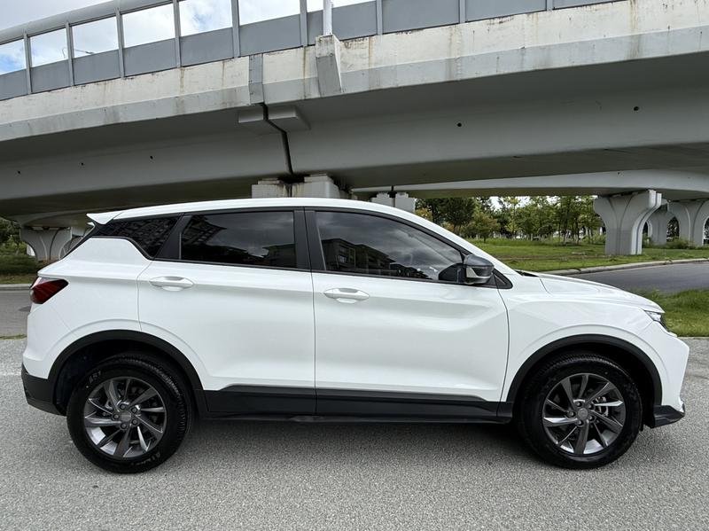 Geely Coolray, 2025 — фото 8 из 12