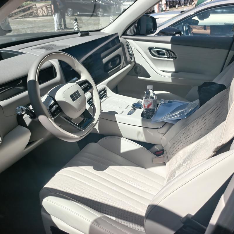 Geely Galaxy M9, 2025 — фото 7 из 12
