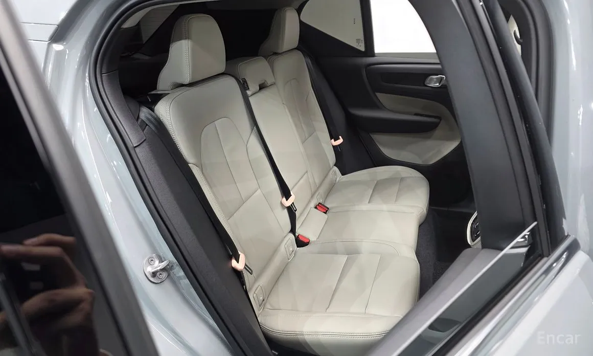 Volvo XC40, 2024 — фото 11 из 12