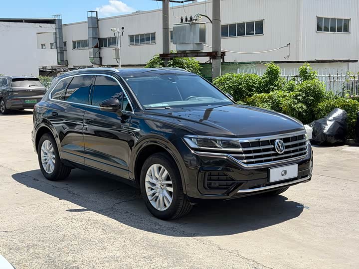 Volkswagen Touareg, 2023 — фото 3 из 9