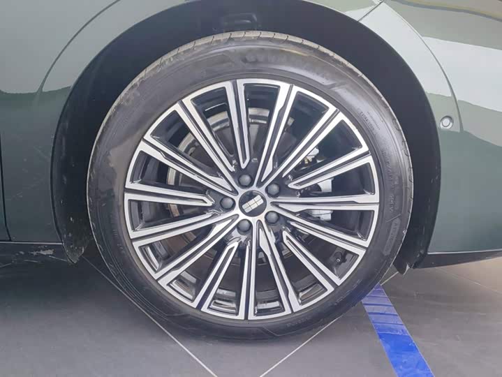 Geely Galaxy Starshine 8 EM-i, 2025 — фото 6 из 9