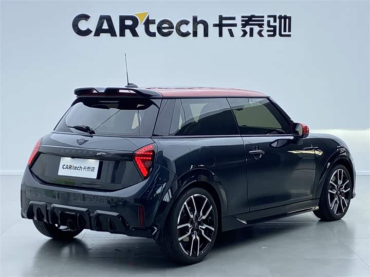 Mini Mini JCW, 2024 — фото 3 из 9