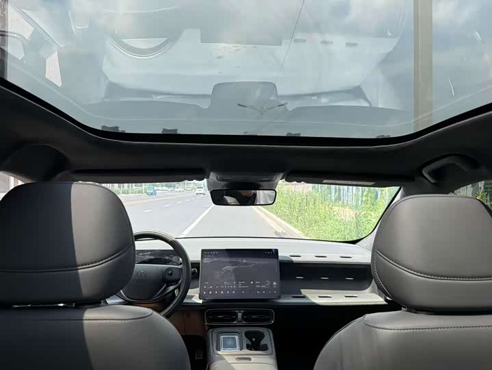 Leapmotor Lafa5, 2025 — фото 6 из 9