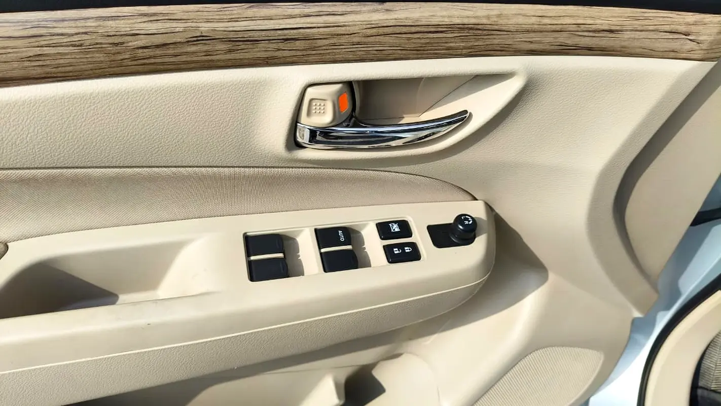 Suzuki Ciaz, 2023 — фото 5 из 10