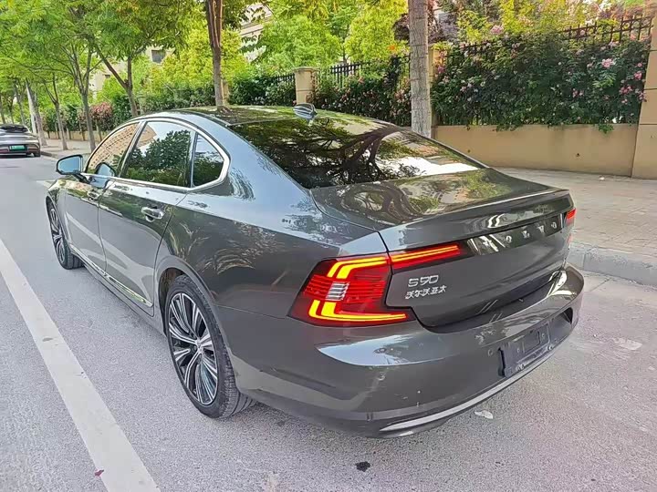 Volvo S90, 2023 — фото 7 из 9