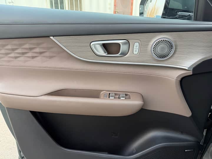 Chery Tiggo 8 Plus, 2024 — фото 7 из 9