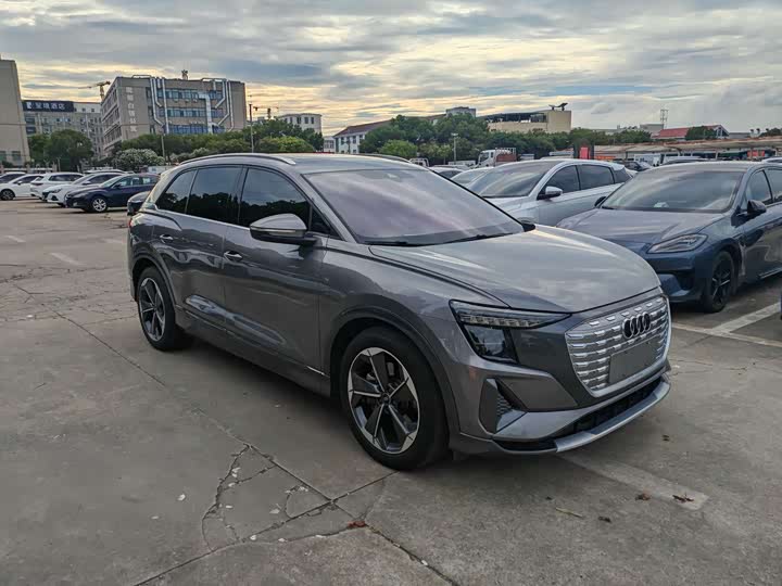 Audi Q5 e-tron, 2024 — купить в Йошкар-Оле под ключ