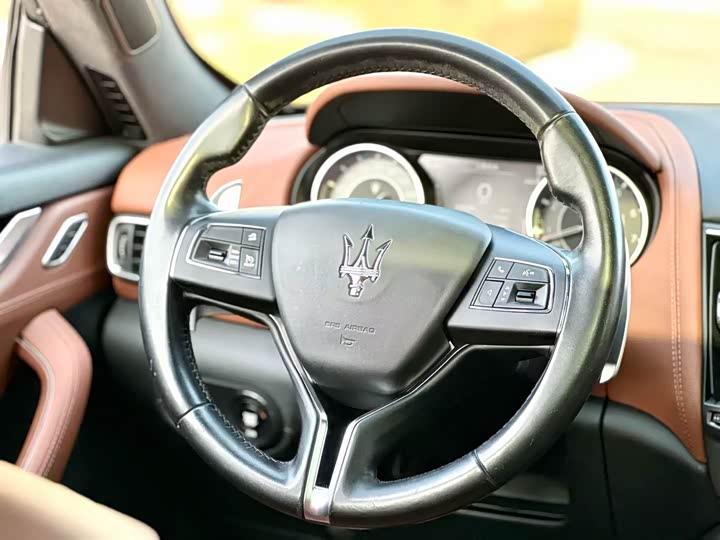 Maserati Levante, 2021 — фото 9 из 9