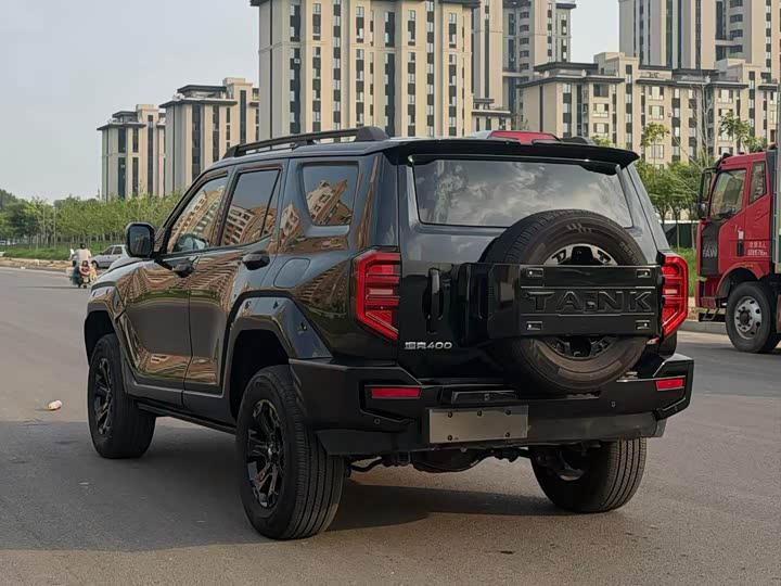 Tank 400 Hybrid, 2025 — фото 7 из 9