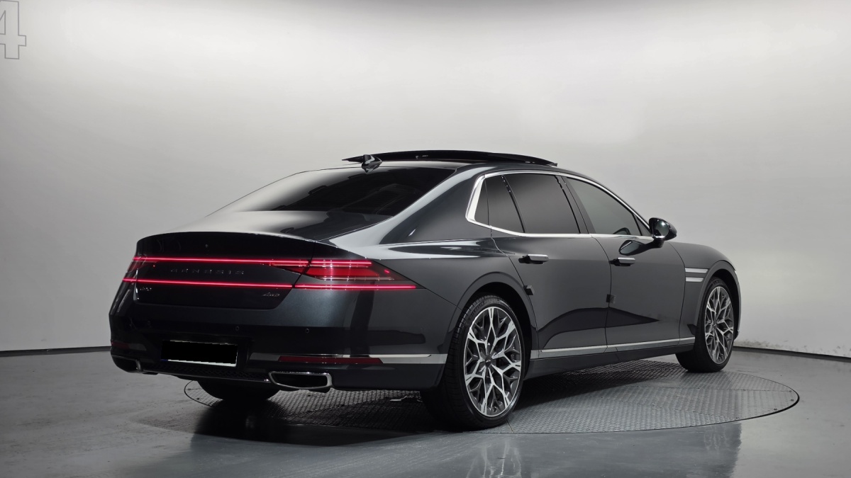 Genesis G90, 2023 — фото 2 из 12