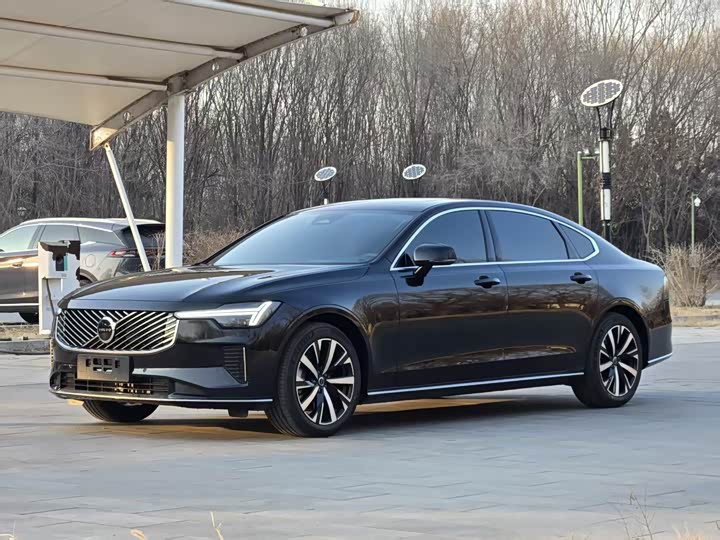 Volvo S90, 2025 — купить в Тамбове под ключ