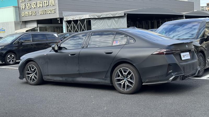 BMW i5, 2024 — фото 4 из 12