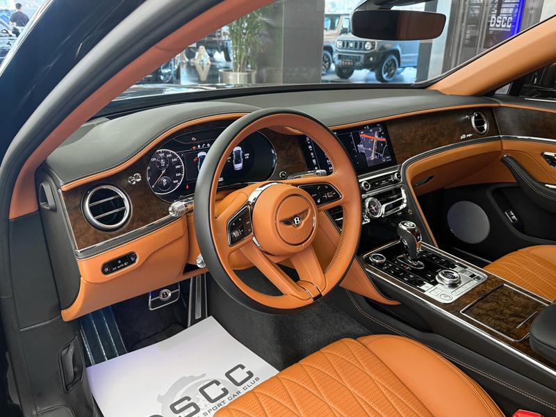 Bentley Flying Spur, 2024 — фото 6 из 12