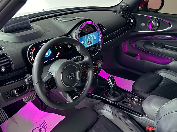 Mini Clubman JCW, 2022 — фото 8 из 9