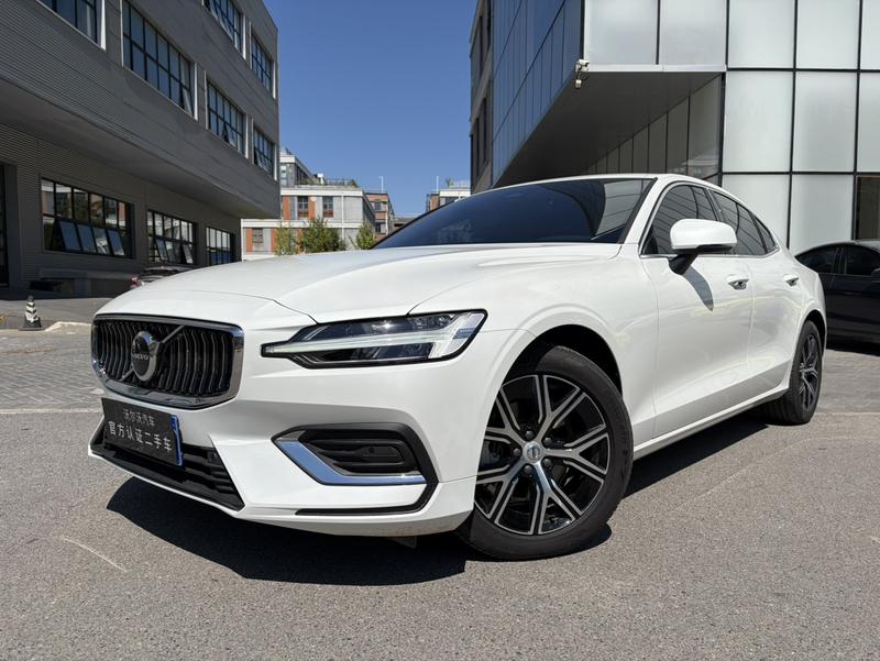 Volvo S60, 2026 — купить в Кирове под ключ