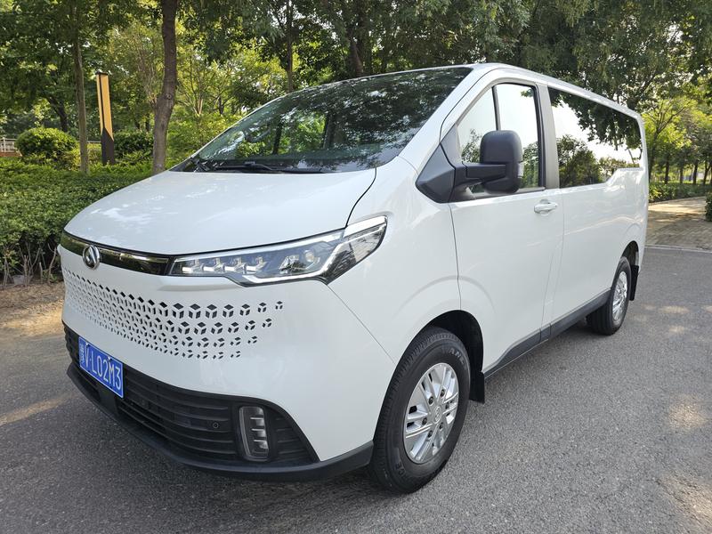 Maxus V70, 2022 — купить в Москве под ключ