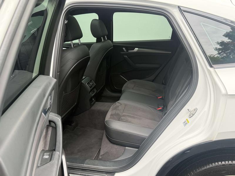 Audi Q5L Sportback, 2024 — фото 12 из 12