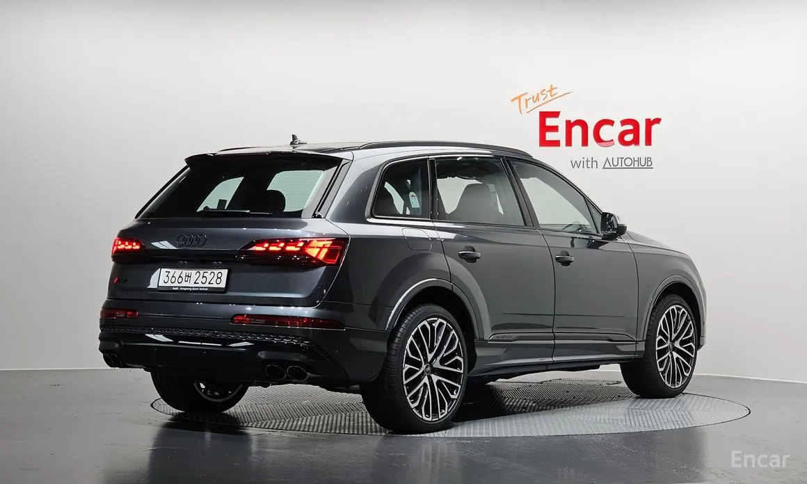 Audi SQ7, 2025 — фото 2 из 12