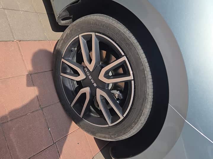 Roewe D6, 2025 — фото 6 из 9