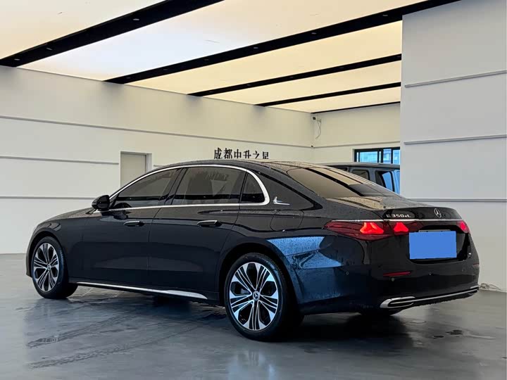 Mercedes-Benz E-Class Hybrid, 2025 — фото 6 из 9