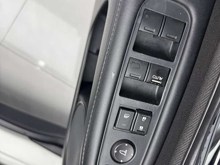 Honda Vezel, 2021 — фото 8 из 9