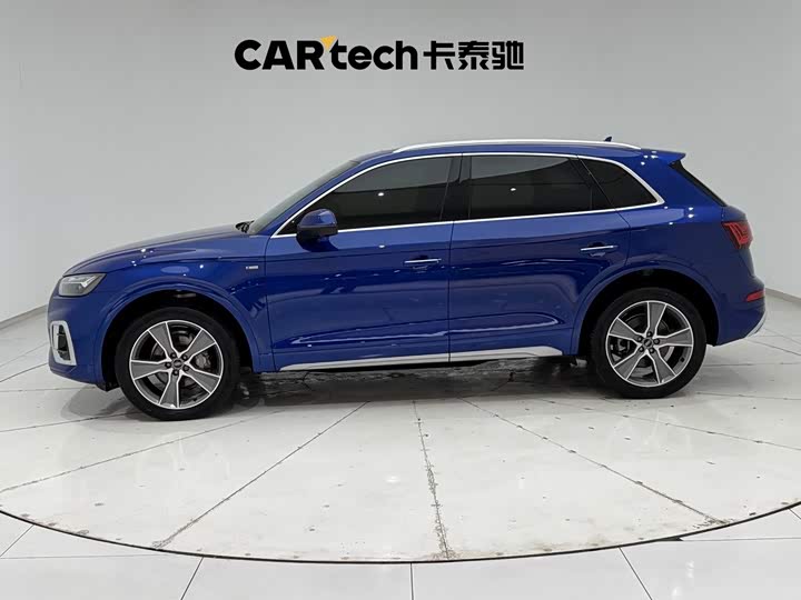 Audi Q5L, 2022 — фото 8 из 9