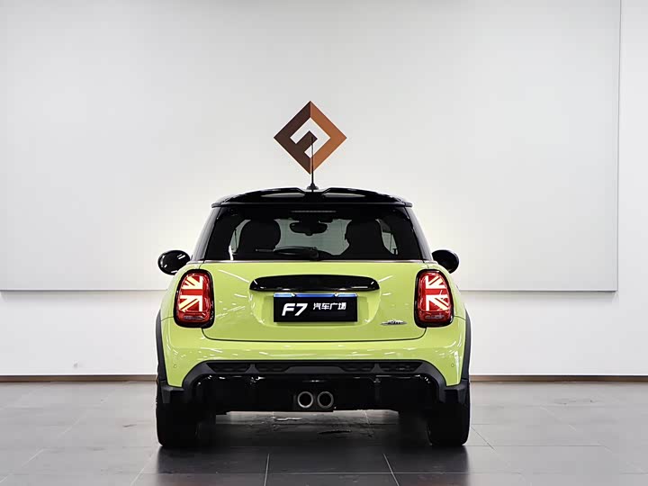 Mini Mini JCW, 2022 — фото 5 из 9