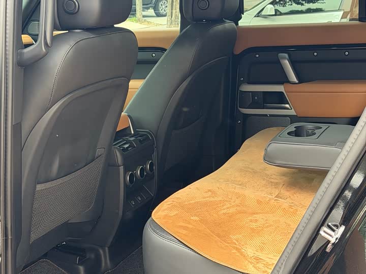Land Rover Defender, 2024 — фото 9 из 9