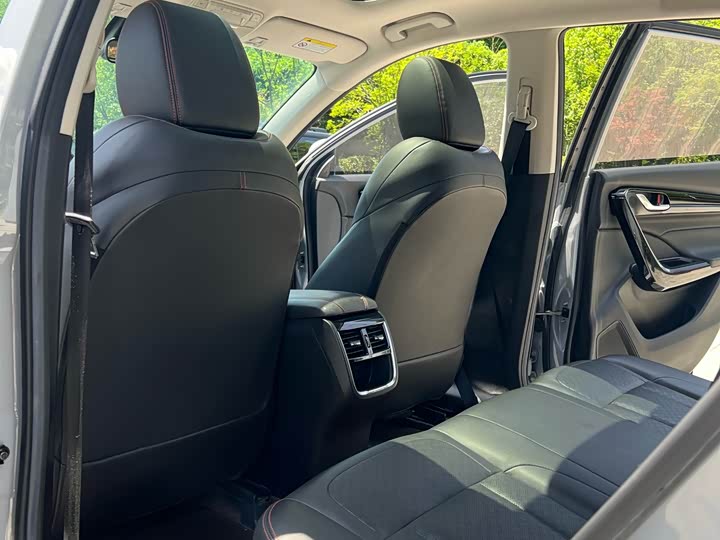 Dongfeng Aeolus AX7, 2021 — фото 6 из 9