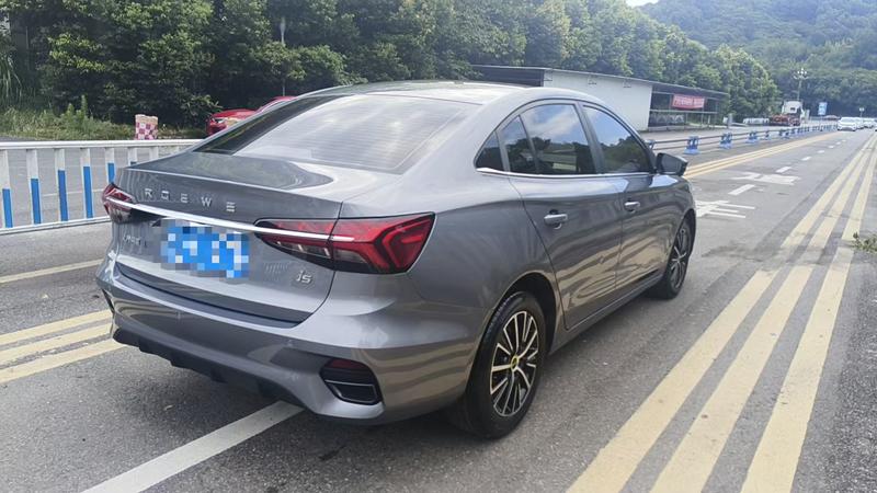Roewe i5, 2022 — фото 6 из 11