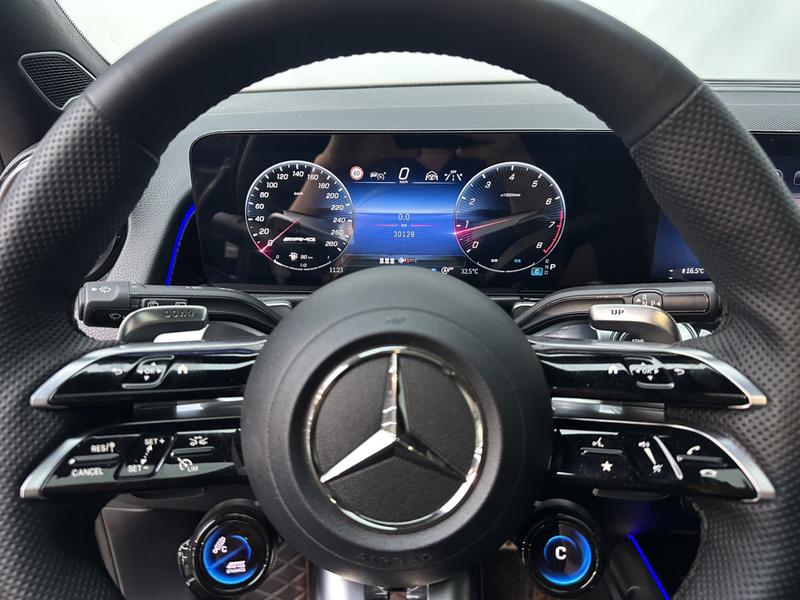 Mercedes-Benz GLB-Class AMG, 2025 — фото 8 из 12