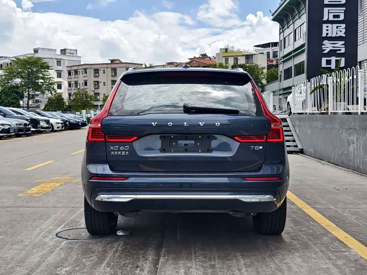 Volvo XC60 Hybrid, 2024 — фото 5 из 9