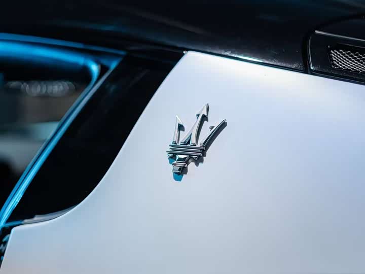 Maserati MC20, 2022 — фото 5 из 9