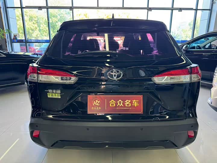 Toyota Corolla Cross, 2022 — фото 8 из 9