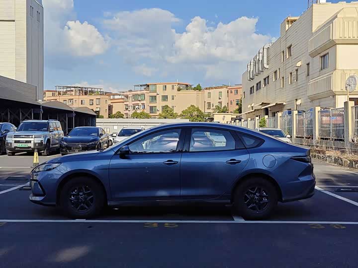 BYD Seal 05 DM-i Hybrid, 2026 — фото 4 из 9