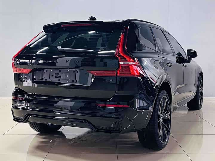 Volvo XC60 Hybrid, 2024 — фото 6 из 9