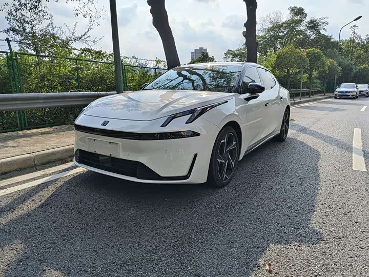 Lynk & Co 07 EM-P Hybrid, 2024 — купить в Санкт-Петербурге под ключ