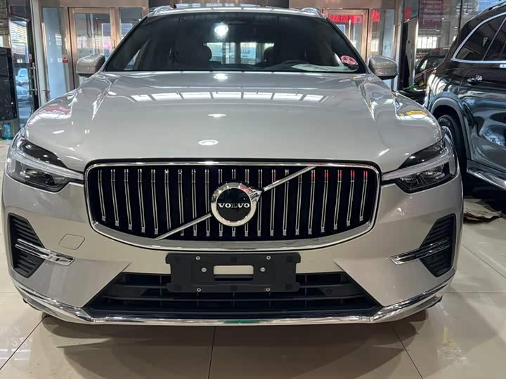 Volvo XC60, 2022 — фото 2 из 9