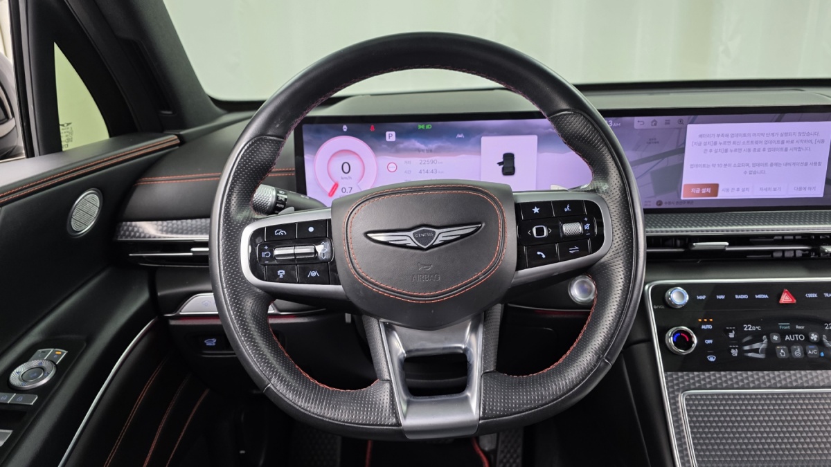 Genesis GV80, 2023 — фото 11 из 12