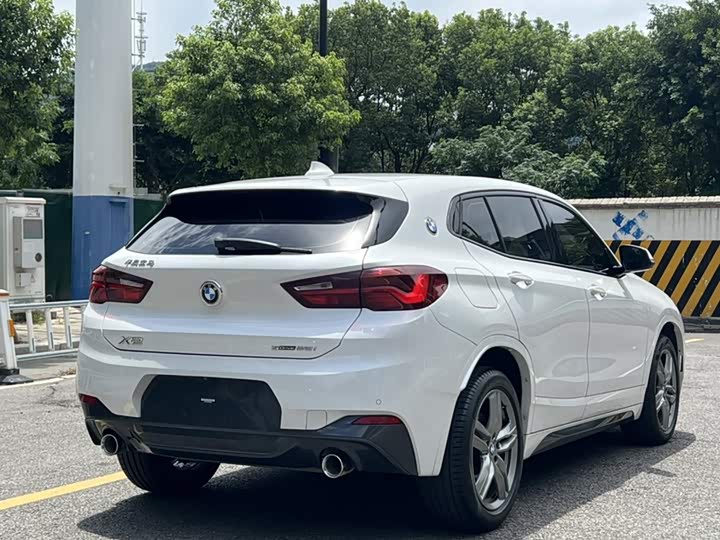 BMW X2, 2022 — фото 6 из 9