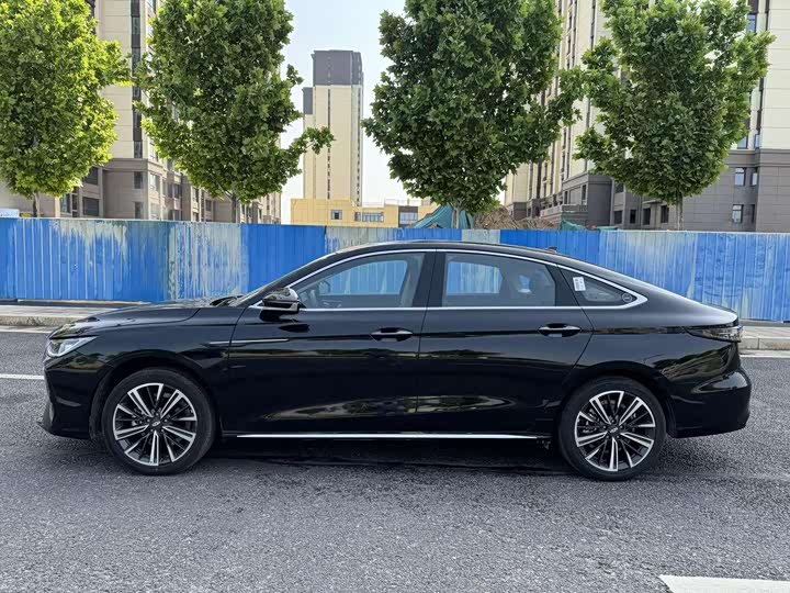 Chery Arrizo 8 Pro, 2025 — фото 3 из 9