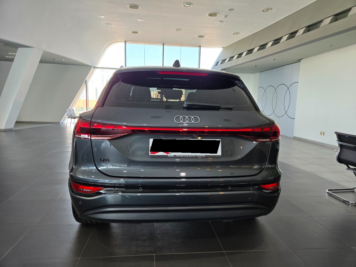 Audi Q6 e-tron, 2025 — фото 4 из 12