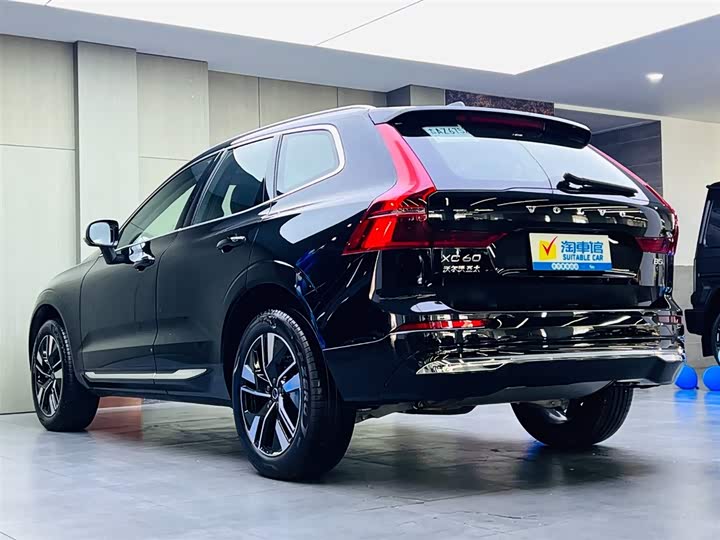 Volvo XC60, 2026 — фото 6 из 9