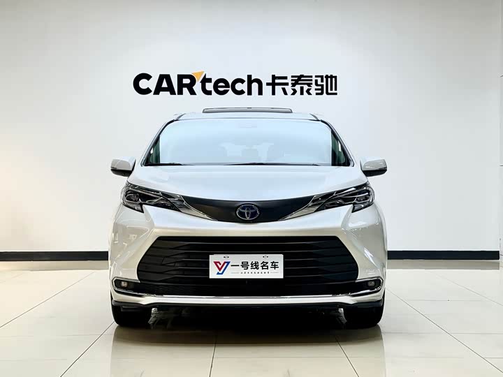 Toyota Sienna, 2023 — купить в Перми под ключ